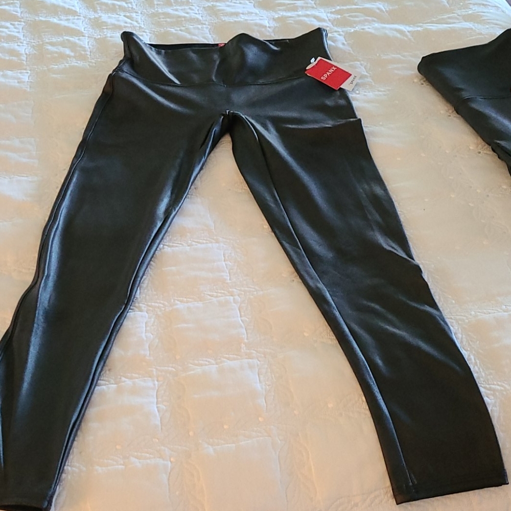 SPANX Feaux Leather Leggings Petite L Black